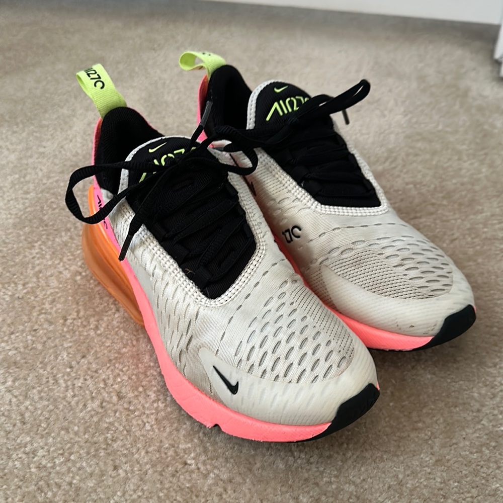 Girls Nike Air 270